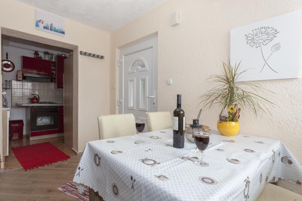 Apartment Mario Dramalj Bagian luar foto